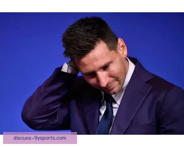 梅西重返巴萨引爆转会市场，全球球迷热议其未来去向