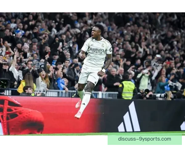 欧冠焦点战豪门对决悬念升级新星闪耀引发转会市场连锁反应热议不断