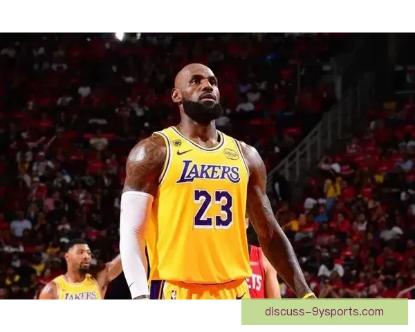 NBA湖人比分引爆全网热议詹姆斯关键表现助球队强势逆转取胜